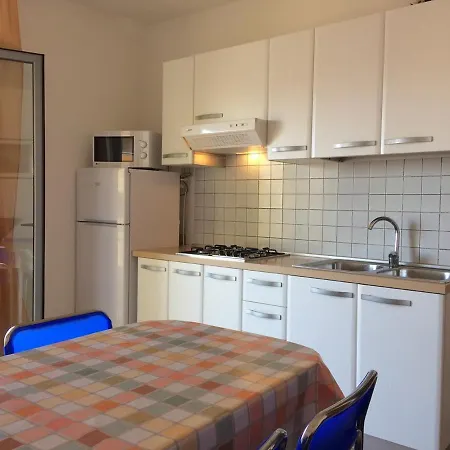 Modern Flat With Terrace Near The Sea - Beahost
